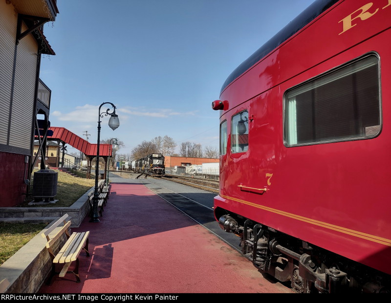 NS/RBMN interchange train